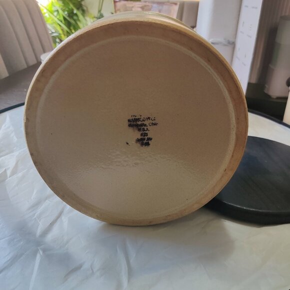 Robinson Rasbotin canister with wooden lid. A crock adorned with Plums sz medium - Picture 4 of 8